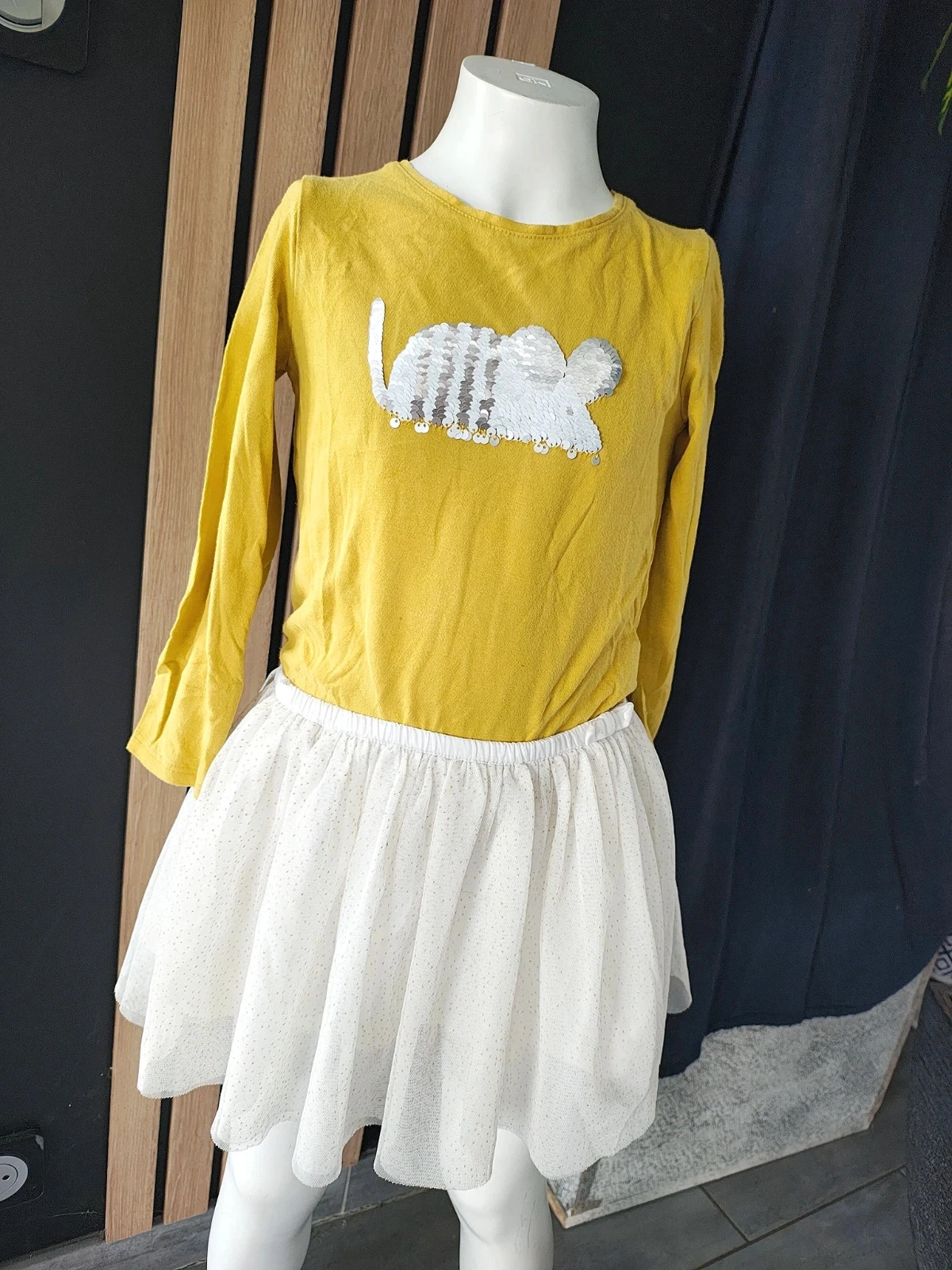 5 ans ensemble Okaïdi Teeshirt et jupe